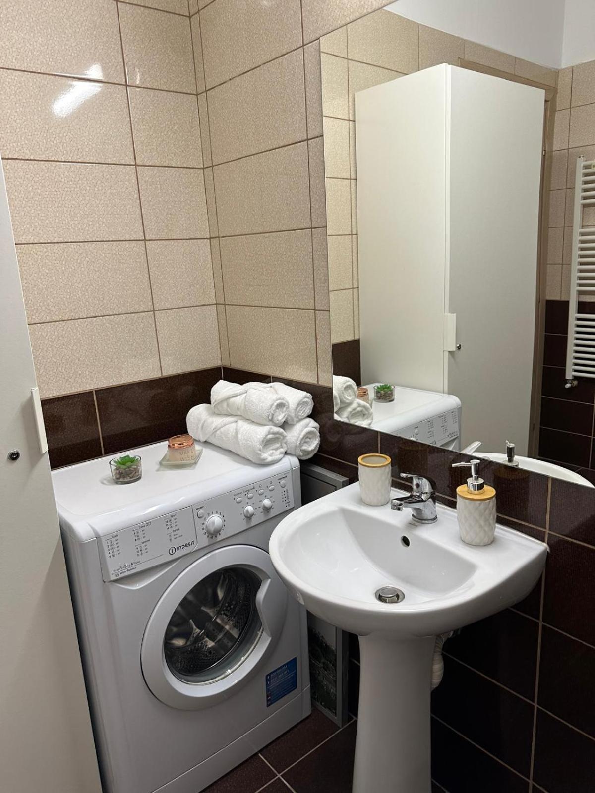 Studio Deluxe Uniri Bucureşti Ngoại thất bức ảnh