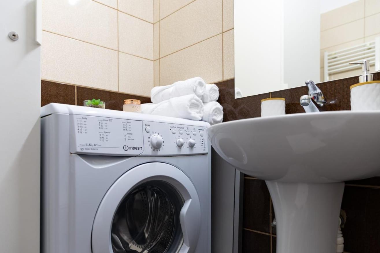 Studio Deluxe Uniri Bucureşti Ngoại thất bức ảnh